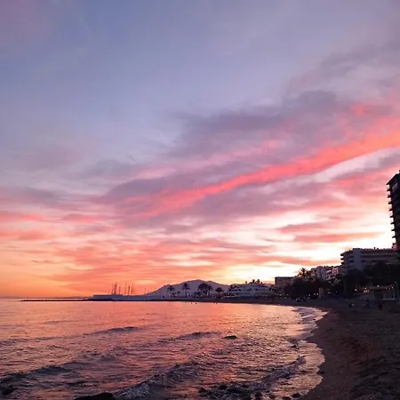 Lägenhet Precioso Y Acogedor Atico Old Town Marbella